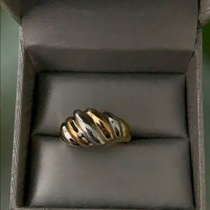 Cocktail ring